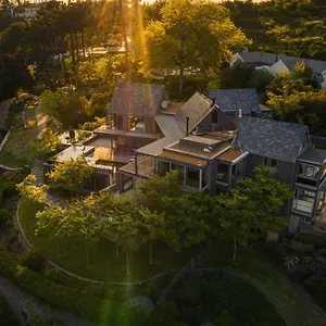 Spanish Farm Guest Lodge And Villas Pensión